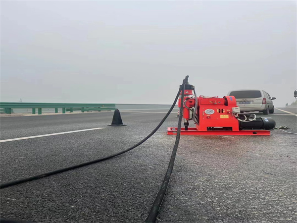 横山马路路基路面开裂下沉注浆加固灌浆